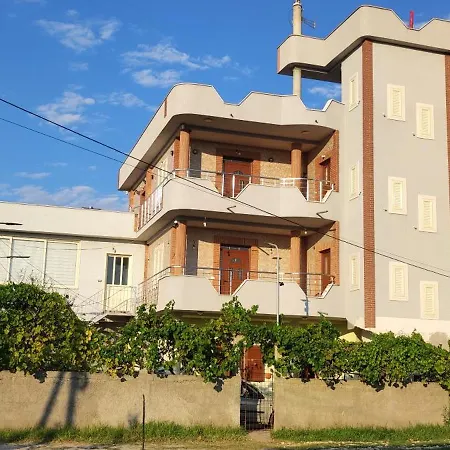 Kledi & Ilda 公寓 Durrës